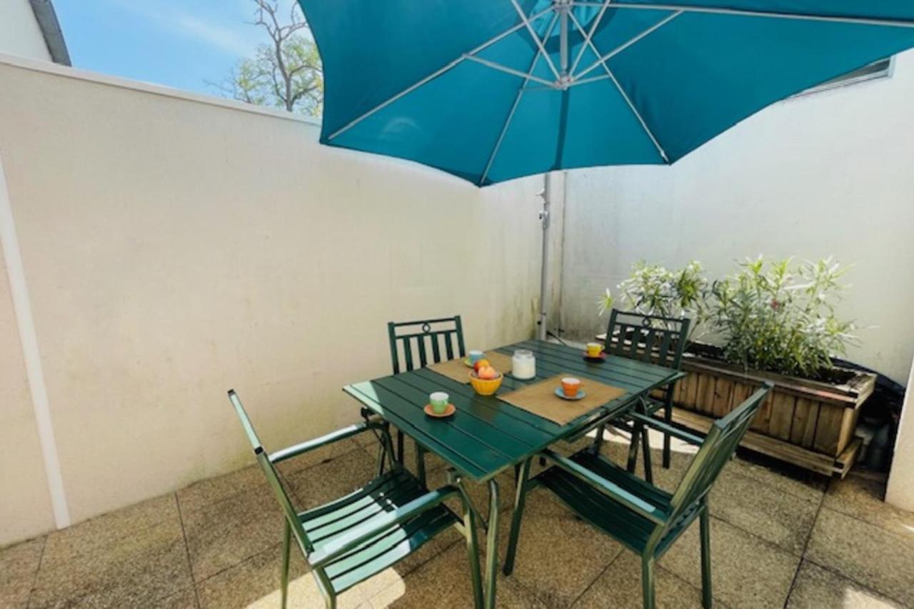 Bright Apartment With Terrace In La Rochelle ลาโรแชล ภายนอก รูปภาพ